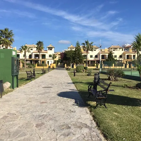 Apartment Atlanterra Bajo. Salida Directa. Urbanizacion De Lujo. Piscinas Canchas Padel. Wifi Y A/a