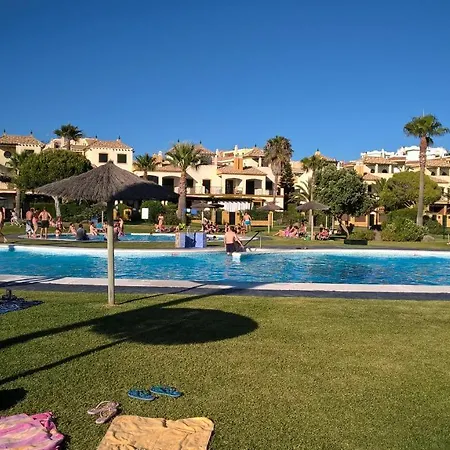 Atlanterra Bajo. Salida Directa. Urbanizacion De Lujo. Piscinas Canchas Padel. Wifi Y A/a *